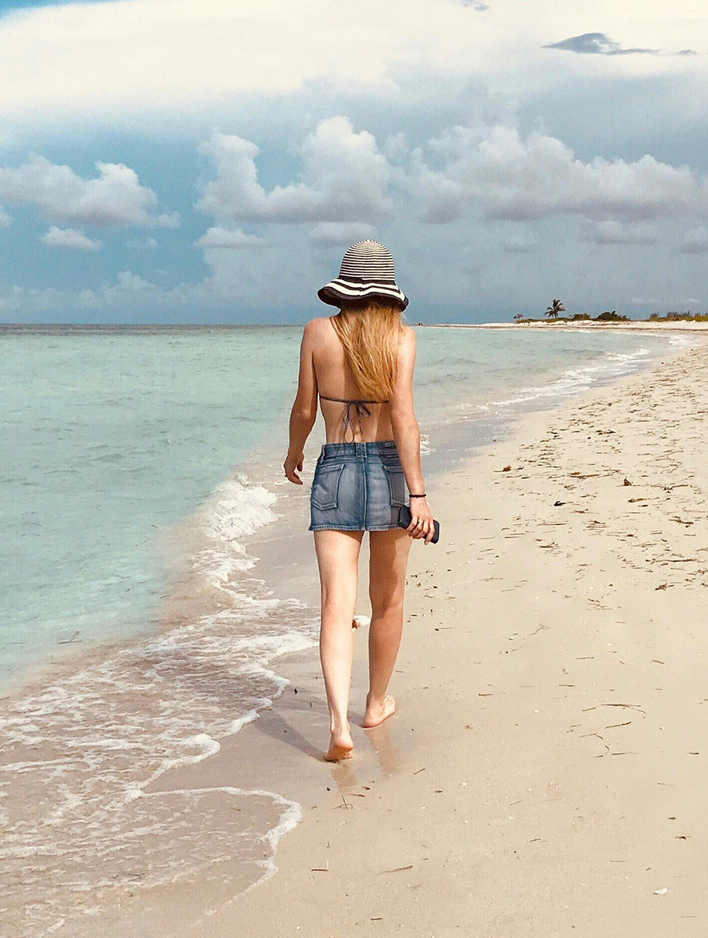 Disfruta caminatas en Puerto Sisal